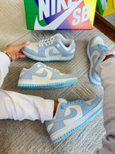 Carregar imagem no visualizador da galeria, Tênis Nike DUNK Low
