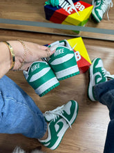 Carregar imagem no visualizador da galeria, Tênis Nike DUNK Low  Green
