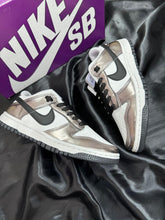 Carregar imagem no visualizador da galeria, Tênis Nike Dunk Low - Onix
