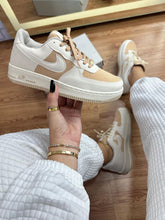 Carregar imagem no visualizador da galeria, Tênis Nike Air Force - Areia/Nude
