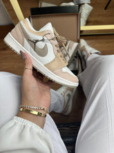 Carregar imagem no visualizador da galeria, Tênis Nike Jordan Low 1 -  Amendoa
