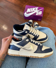 Carregar imagem no visualizador da galeria, Tênis Sb DUNK Low - BLUE GOLD
