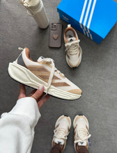 Carregar imagem no visualizador da galeria, Adizero Drive Off &amp; Chocolate
