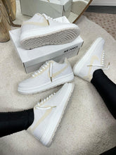 Carregar imagem no visualizador da galeria, Tênis Nike Air Force - Branco/Creme
