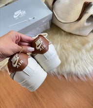 Carregar imagem no visualizador da galeria, Tênis Nike Air Force  - Lux Shine
