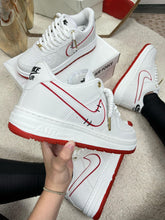 Carregar imagem no visualizador da galeria, Tênis Nike Air Force - Branco/Vermelho
