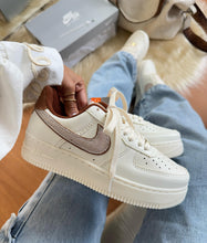 Carregar imagem no visualizador da galeria, Tênis Nike Air Force  - Lux Shine
