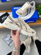 Carregar imagem no visualizador da galeria, Tênis Asics Gel 1130 - Bege
