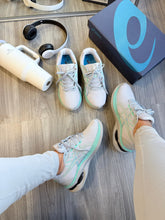 Carregar imagem no visualizador da galeria, Asics Gel Tiranno – Branco &amp; Vrde Água
