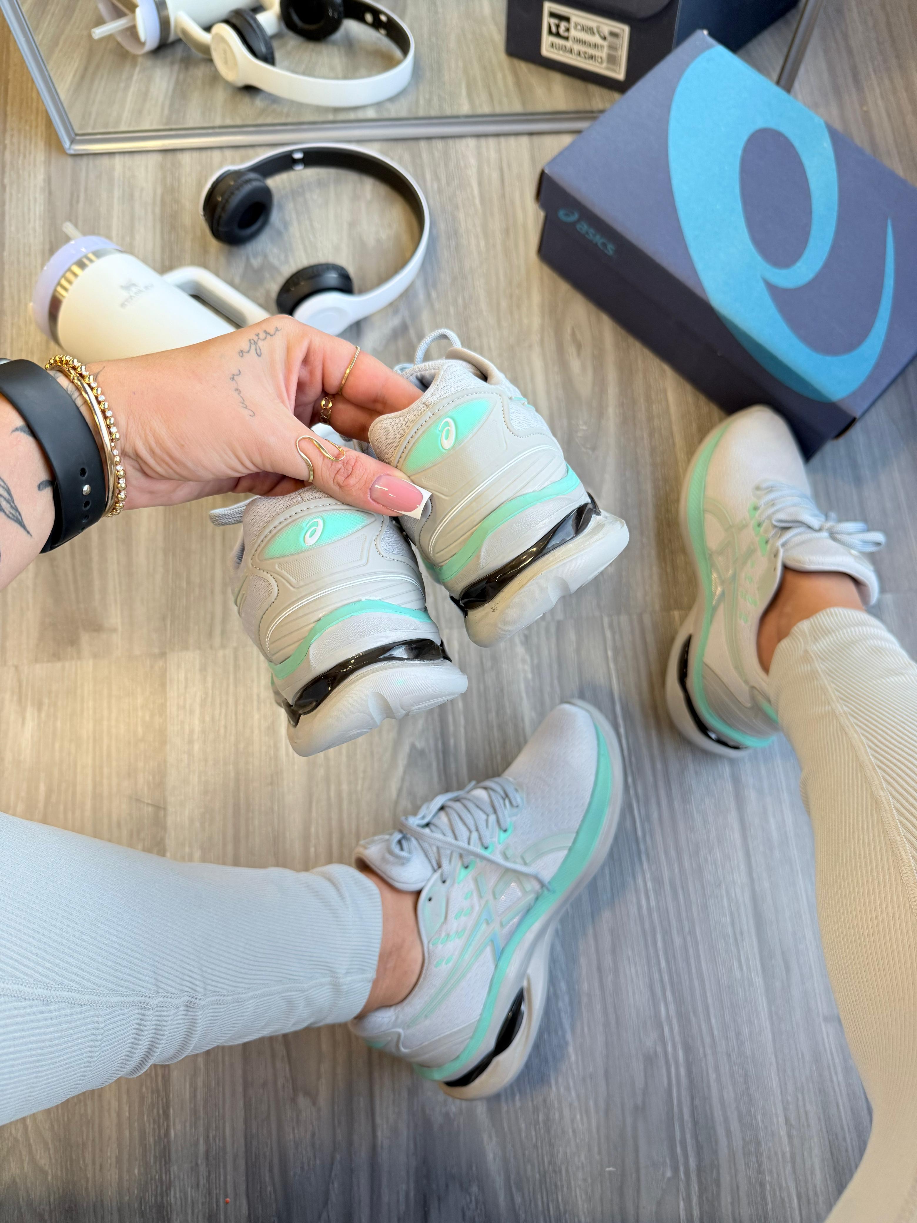 Asics Gel Tiranno – Branco & Vrde Água