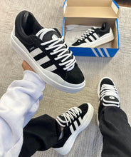 Carregar imagem no visualizador da galeria, Tênis Adidas Bad Bunny X Campus - Tradicional
