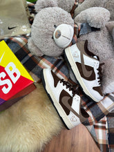 Carregar imagem no visualizador da galeria, Tênis Nike Dunk Low - Teddy Bear🐻
