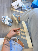 Carregar imagem no visualizador da galeria, Tênis Adidas Campus – Azul Bebê

