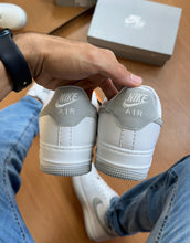 Carregar imagem no visualizador da galeria, Tênis  Air Force 1 - Branco/Gelo
