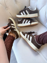 Carregar imagem no visualizador da galeria, Adidas Campus – Marrom
