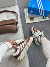 Carregar imagem no visualizador da galeria, Adidas Space Casual – Marrom &amp; Bege
