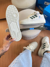 Carregar imagem no visualizador da galeria, Adidas Forum Low - Disney Stitch
