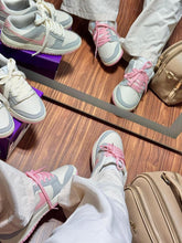 Carregar imagem no visualizador da galeria, Tênis Nike Dunk Low - Violeta/Rosa
