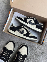 Carregar imagem no visualizador da galeria, Tênis Nike Dunk Low x Louis Vuitton - Preto
