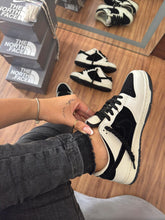 Carregar imagem no visualizador da galeria, Dunk Low Collab The North Face
