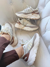 Carregar imagem no visualizador da galeria, Adidas Dymond – Off &amp; Bege
