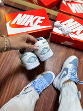 Carregar imagem no visualizador da galeria, Tênis Nike jordan 1 low - Sky

