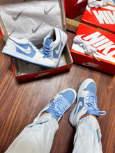 Carregar imagem no visualizador da galeria, Tênis Nike jordan 1 low - Sky
