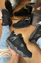 Carregar imagem no visualizador da galeria, Tenis Nike Jordan 4 - Preto
