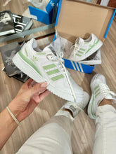 Carregar imagem no visualizador da galeria, Tênis Adidas Forum Low - Branco/Verde
