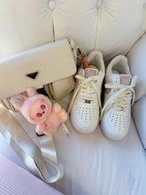 Carregar imagem no visualizador da galeria, Air Force – Off White / Rosa Metálico
