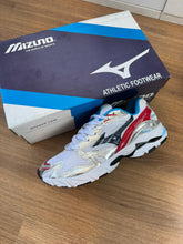 Carregar imagem no visualizador da galeria, Tênis Mizuno Wave Rider 10 – Branco/Vermelho
