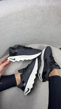 Carregar imagem no visualizador da galeria, Nike Motiva – Preto
