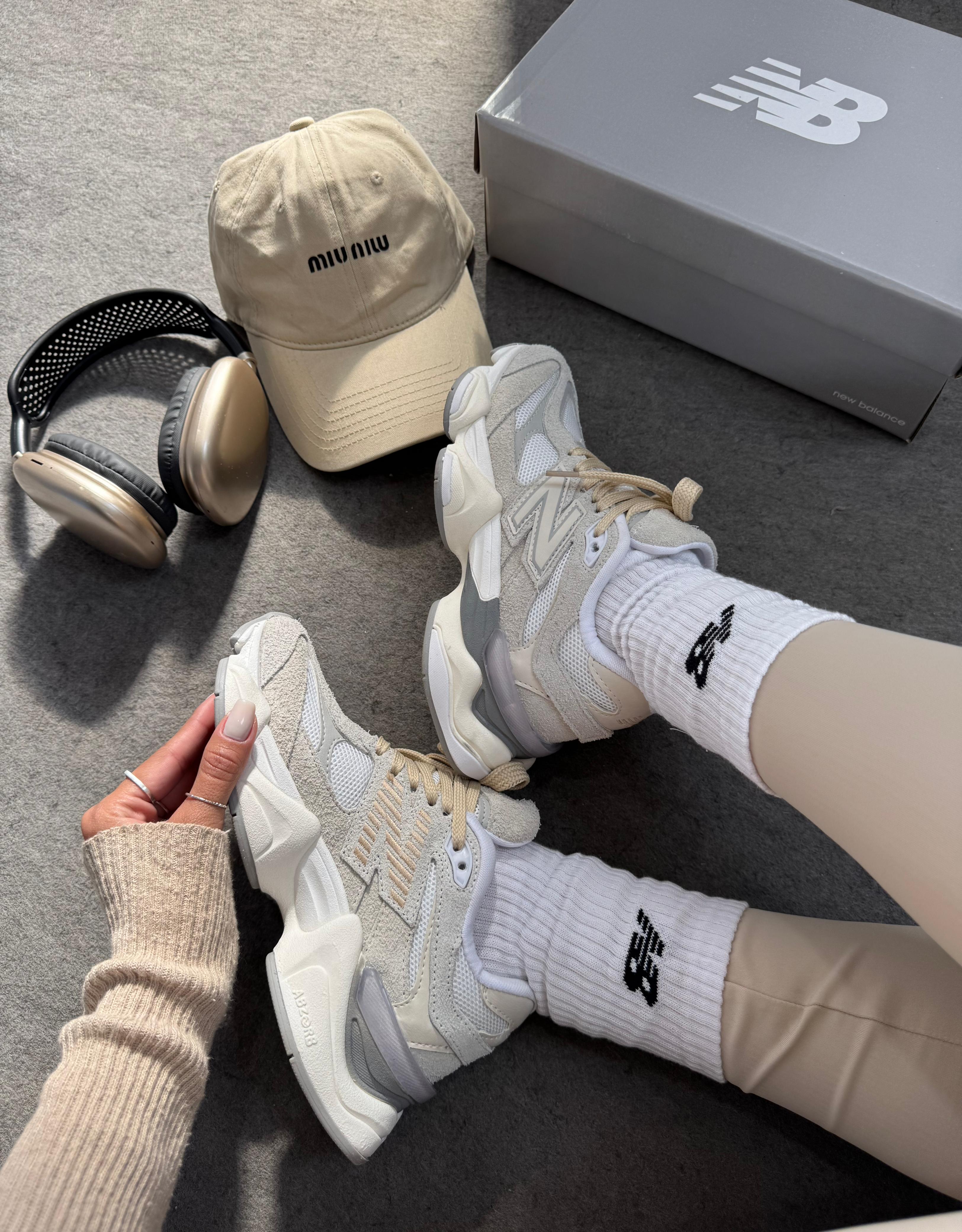 New Balance 9060 – Bege & Cinza