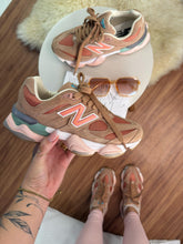 Carregar imagem no visualizador da galeria, Tênis New Balance 9060 - Salmão
