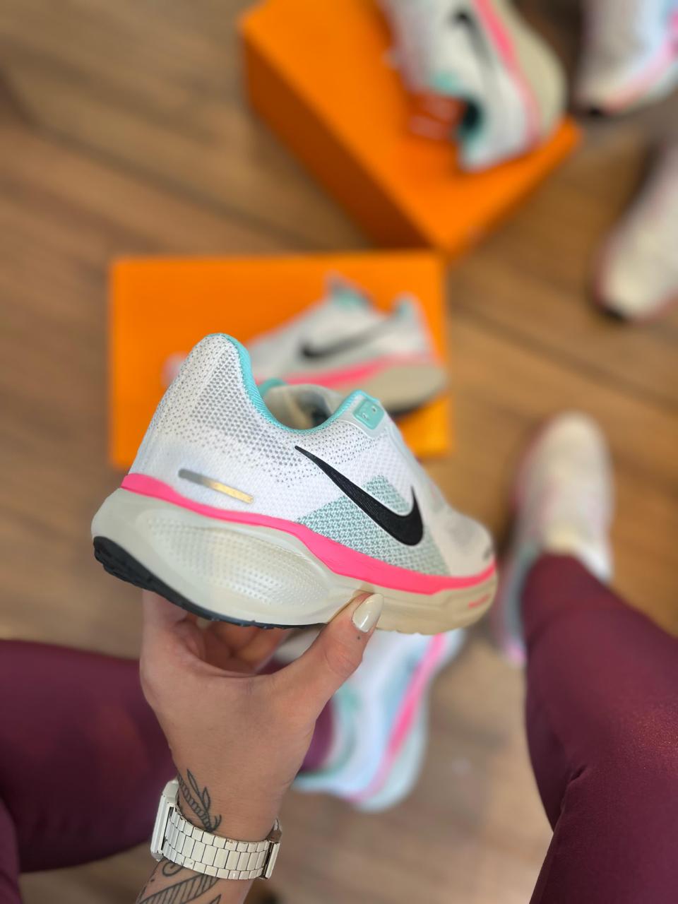 Tênis Nike Air Zoom  - Colors