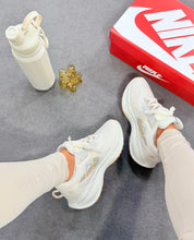 Carregar imagem no visualizador da galeria, Nike Pegasus Trail 5 – Off White
