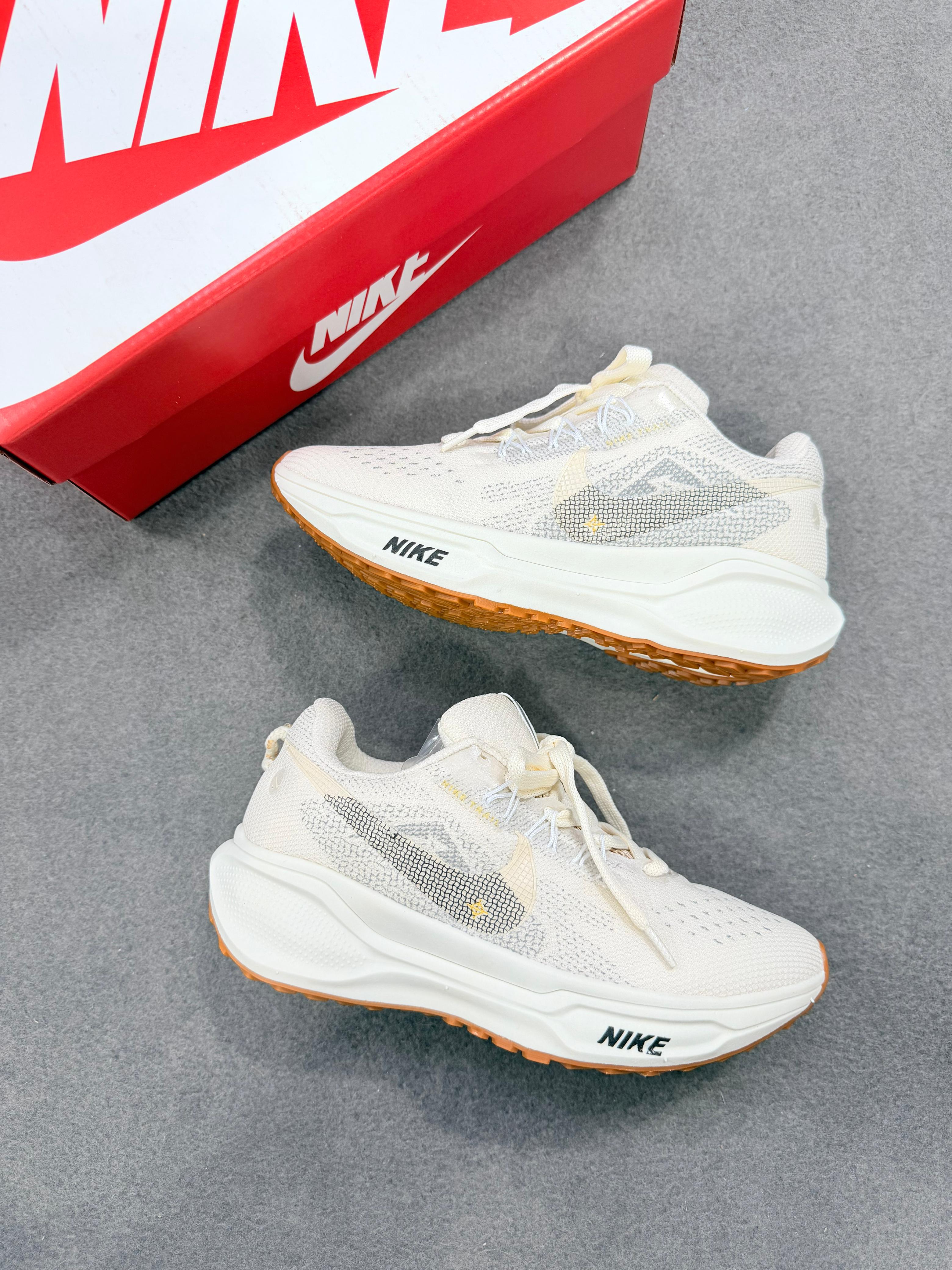 Nike Pegasus Trail 5 – Off White