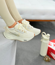 Carregar imagem no visualizador da galeria, Nike Pegasus Trail 5 – Off White
