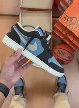 Carregar e reproduzir vídeo no visualizador da galeria, Tênis NIke Air Jordan Trip
