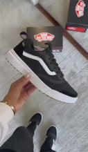 Carregar e reproduzir vídeo no visualizador da galeria, Vans UltraRange RapidWeld - Tradicional
