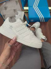 Carregar e reproduzir vídeo no visualizador da galeria, Tênis Adidas Forum Low  - Branco
