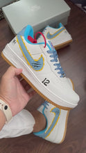 Carregar e reproduzir vídeo no visualizador da galeria, Tênis AIR force 1- MEMPHIS 12
