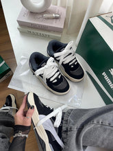 Carregar imagem no visualizador da galeria, Puma 180 – Preto &amp; Cinza
