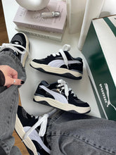 Carregar imagem no visualizador da galeria, Puma 180 – Preto &amp; Cinza
