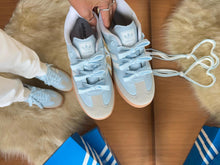 Carregar imagem no visualizador da galeria, Adidas Samba - Azul
