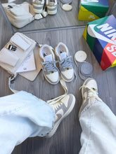 Carregar imagem no visualizador da galeria, Tênis Dunk Low - Cinza/Nude
