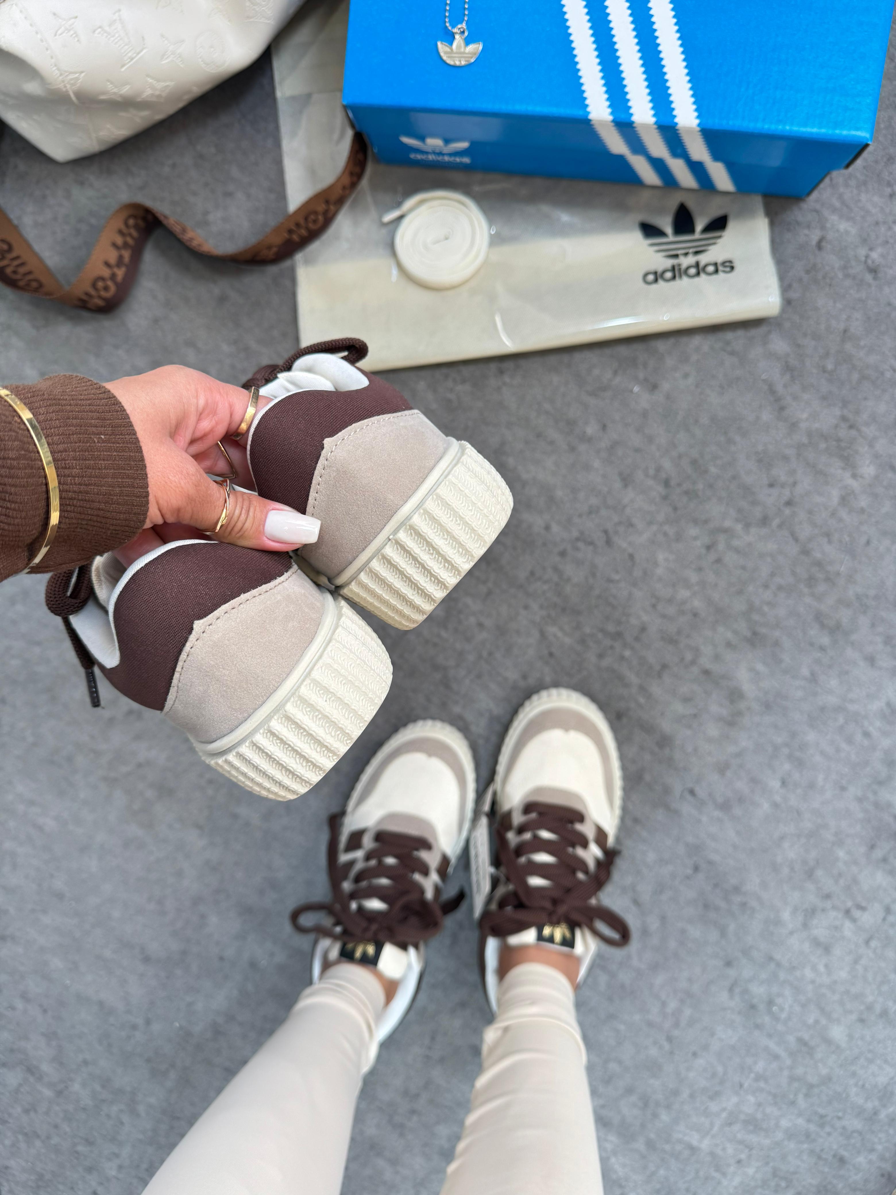 Adidas Space Casual – Marrom & Off