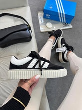 Carregar imagem no visualizador da galeria, Adidas Space – Preto
