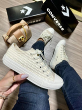Carregar imagem no visualizador da galeria, Tênis All Star - Off White Renda
