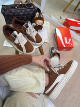 Carregar imagem no visualizador da galeria, Puma Suede Plataforma - Caramelo
